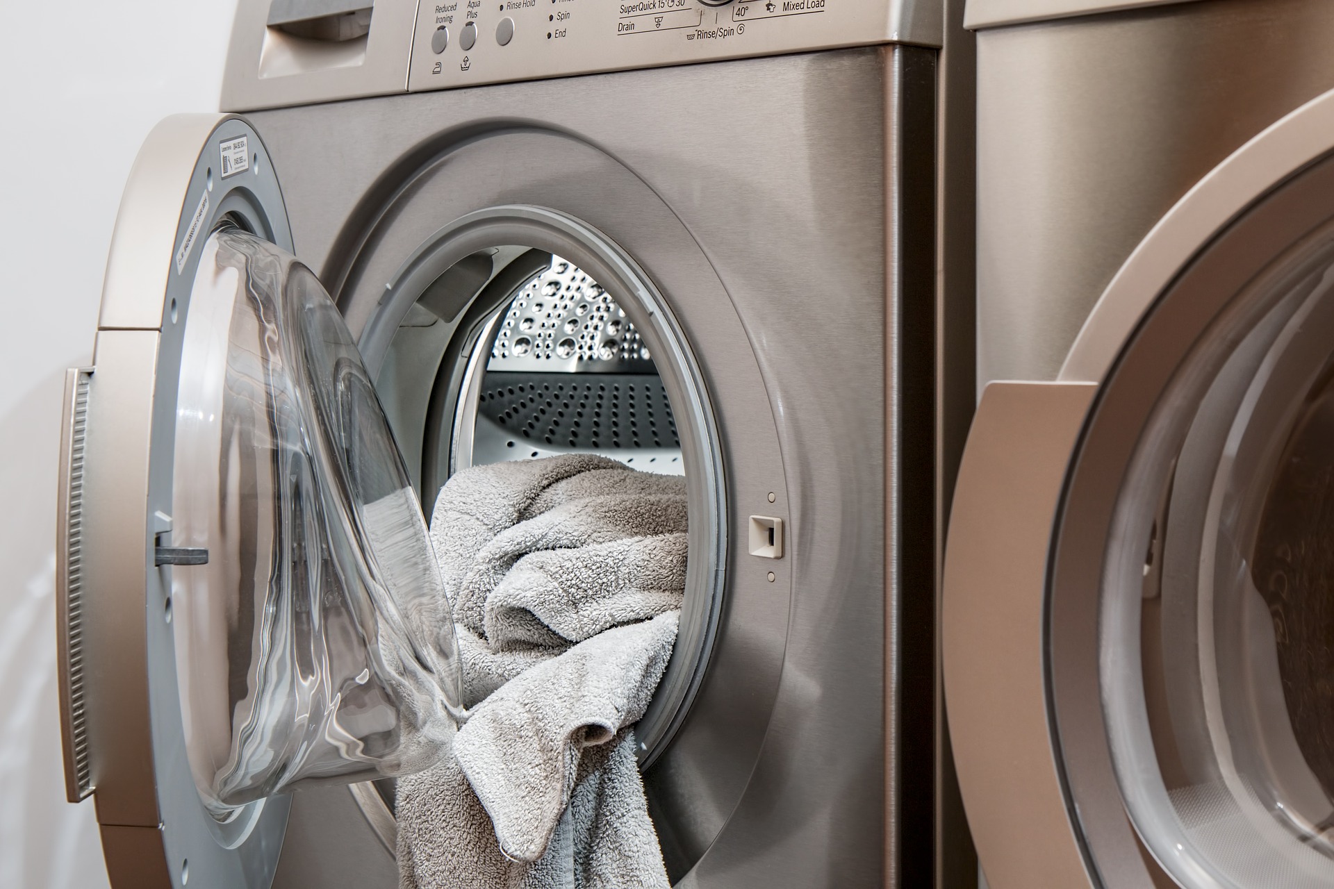 Les 5 problèmes courants et faciles à réparer sur une machine à laver